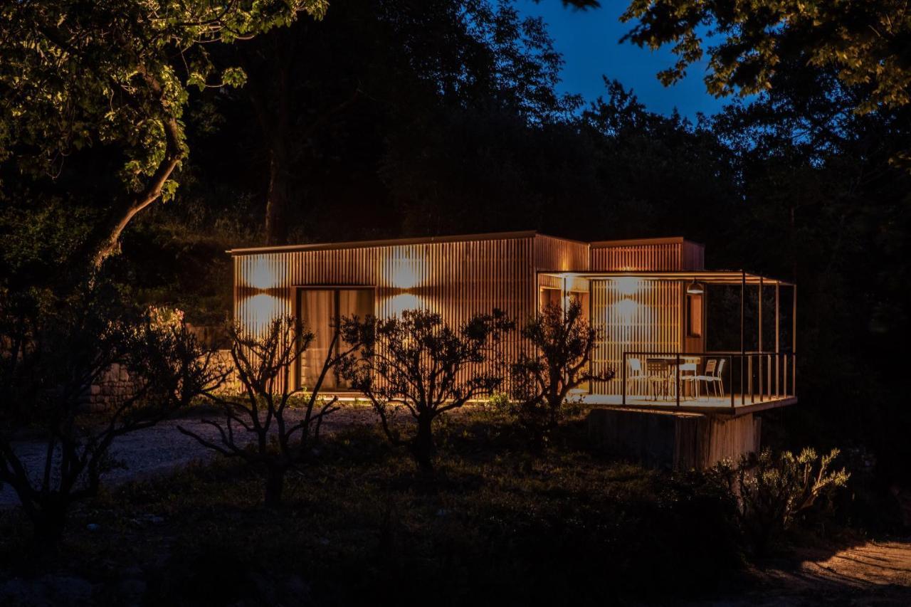 Les Cabanes De La Fontaine ラコステ エクステリア 写真